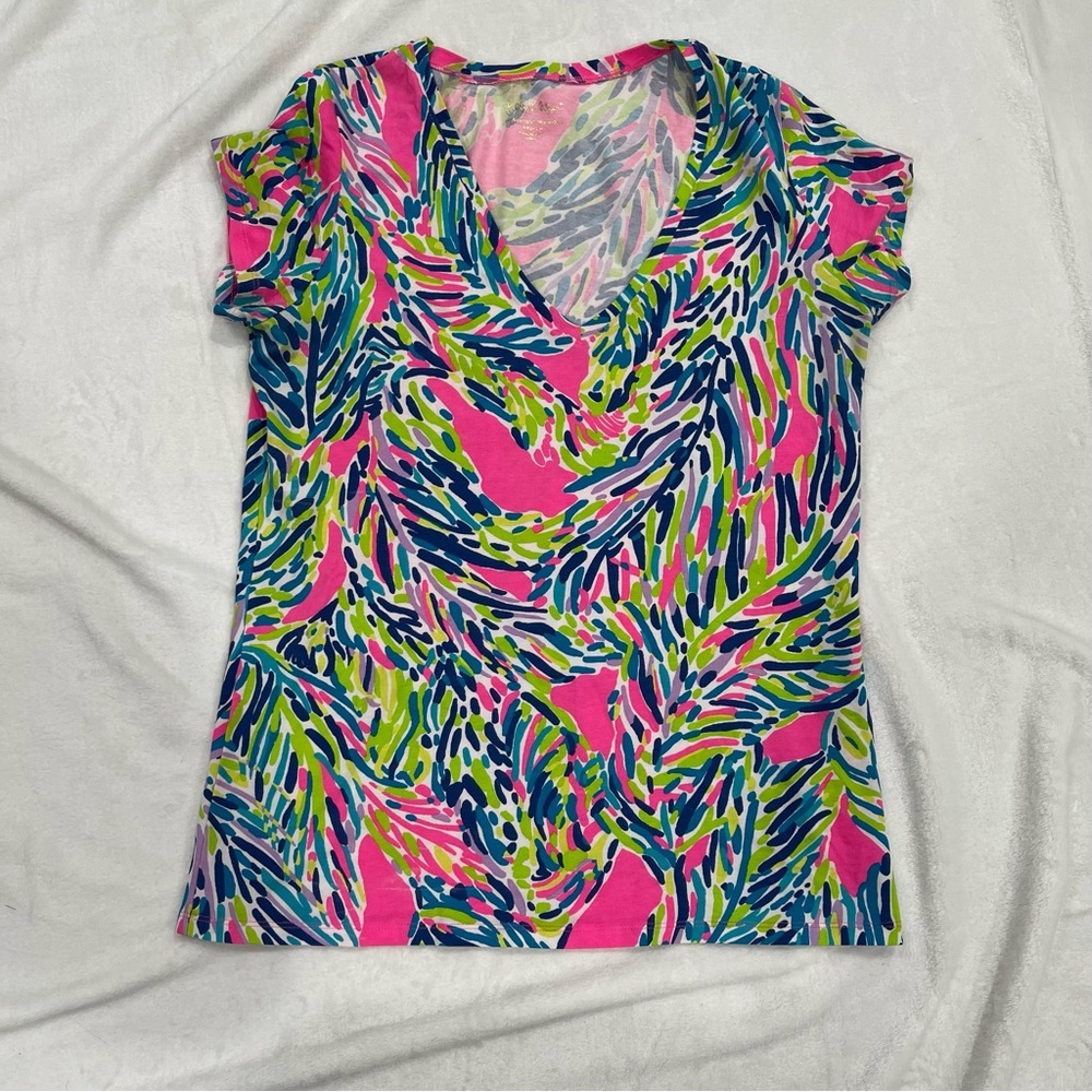 Lilly Pulitzer Tshirt size medium